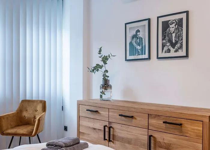 Am - Your Austrian *